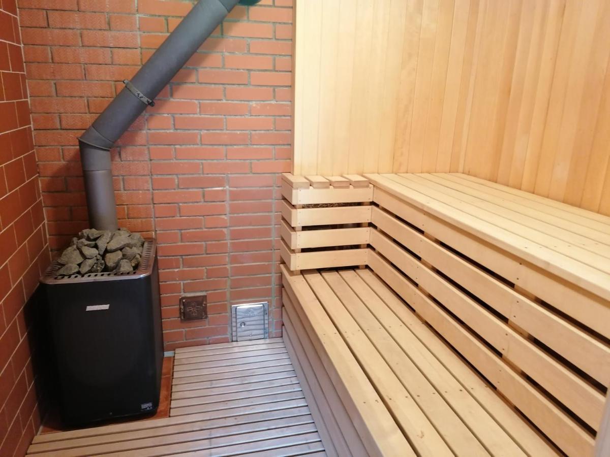 Guest House Unguri Stalbe Esterno foto